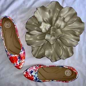 ✨🛍HP🛍✨NWOT SO Hitide Floral Pointed Toe Flats